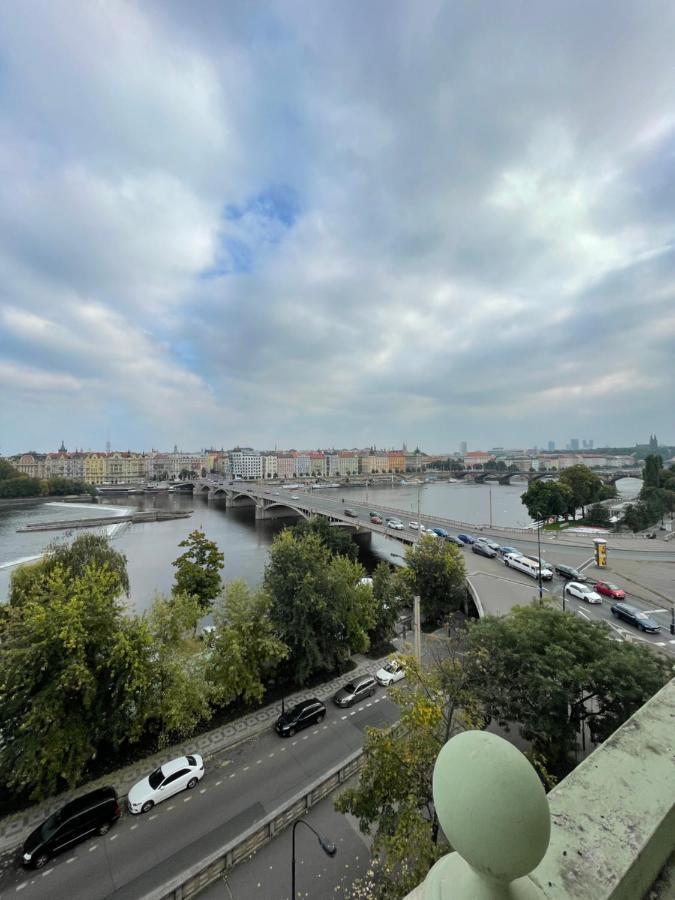 Janáčkovo nábřeží 19 - Riverside Apartments Praga Exterior foto